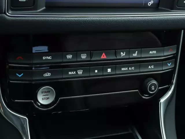 Jaguar XF 2018