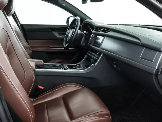 Jaguar XF 2018