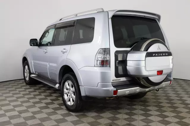 Mitsubishi Pajero 2008