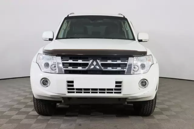 Mitsubishi Pajero 2015