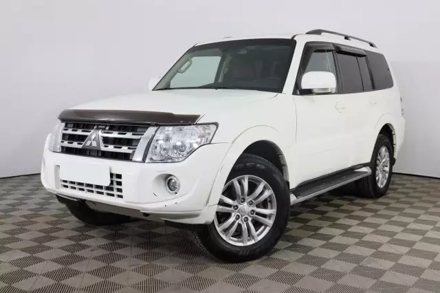 Mitsubishi Pajero 2015