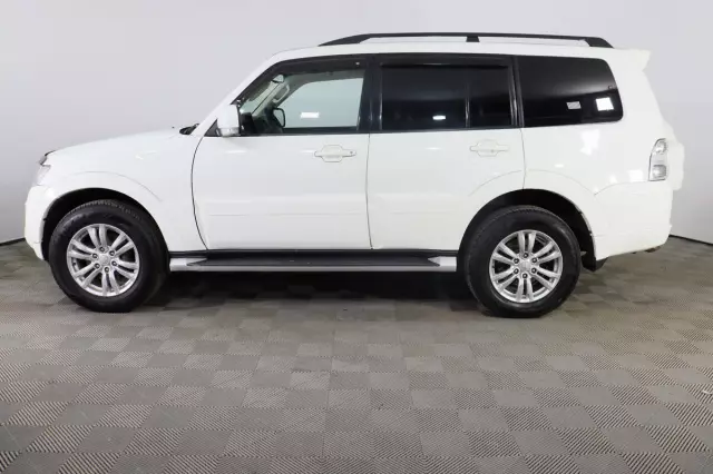 Mitsubishi Pajero 2015