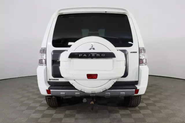 Mitsubishi Pajero 2015