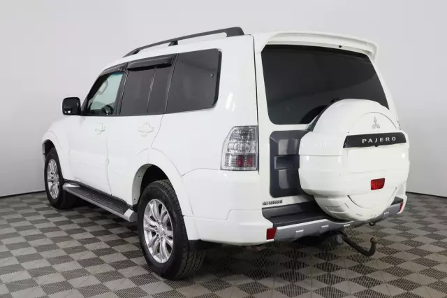 Mitsubishi Pajero 2015