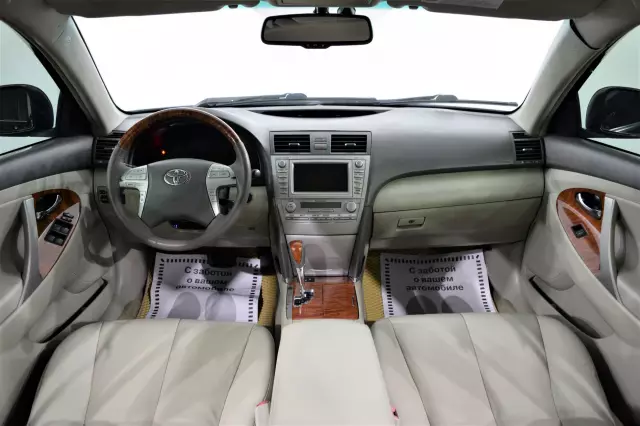 Toyota Camry 2010