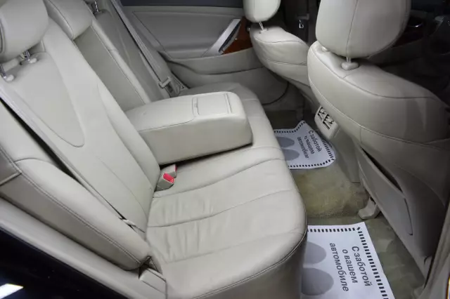 Toyota Camry 2010