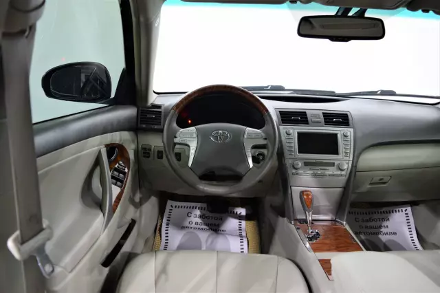 Toyota Camry 2010