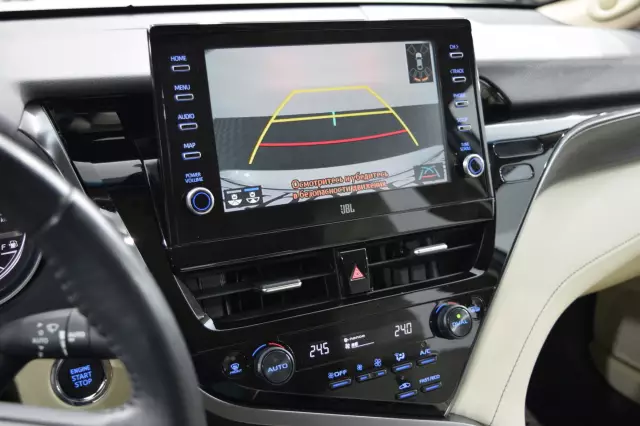 Toyota Camry 2021