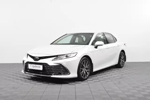 Toyota Camry 2021