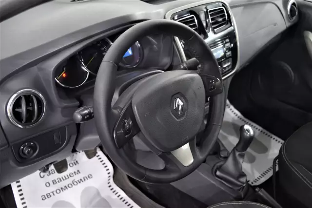 Renault Logan 2016