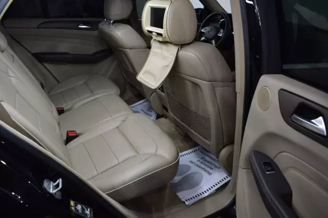 Mercedes-Benz M-Класс 2012