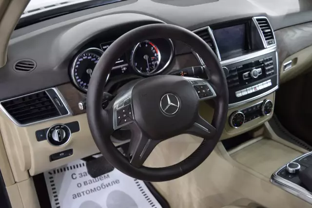 Mercedes-Benz M-Класс 2012