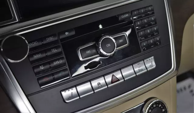 Mercedes-Benz M-Класс 2012
