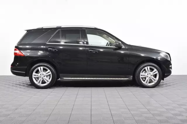 Mercedes-Benz M-Класс 2012