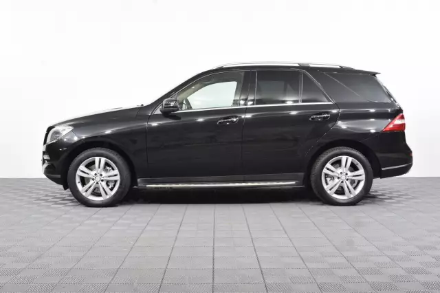 Mercedes-Benz M-Класс 2012