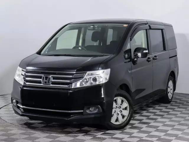 Honda Stepwgn 2015