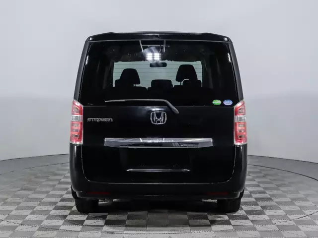 Honda Stepwgn 2015