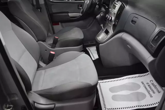Hyundai Grand Starex 2013