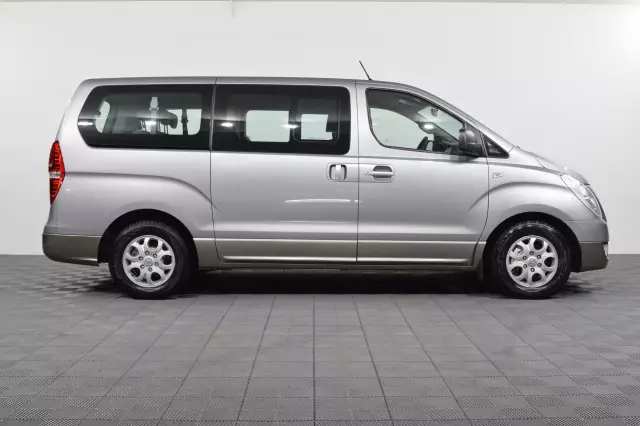 Hyundai Grand Starex 2013