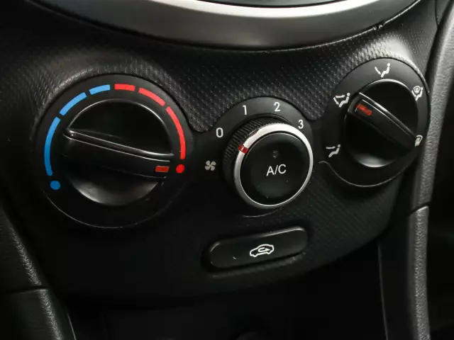 Hyundai Solaris 2010
