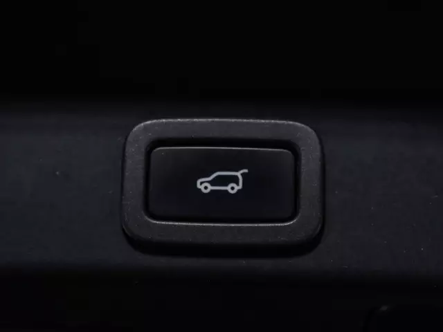 Jaguar F-Pace 2016