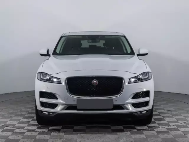 Jaguar F-Pace 2016