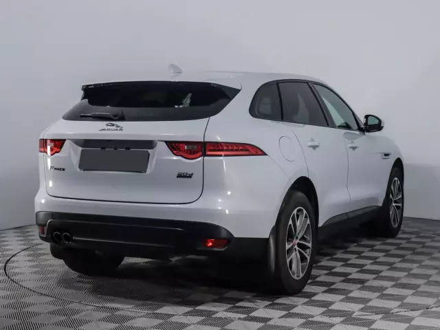 Jaguar F-Pace 2016