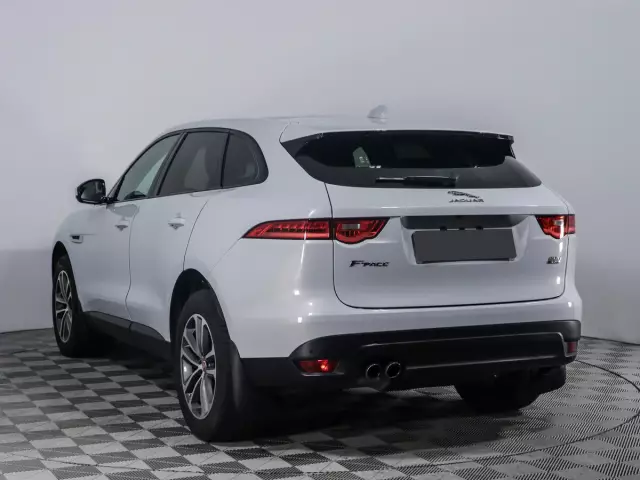 Jaguar F-Pace 2016
