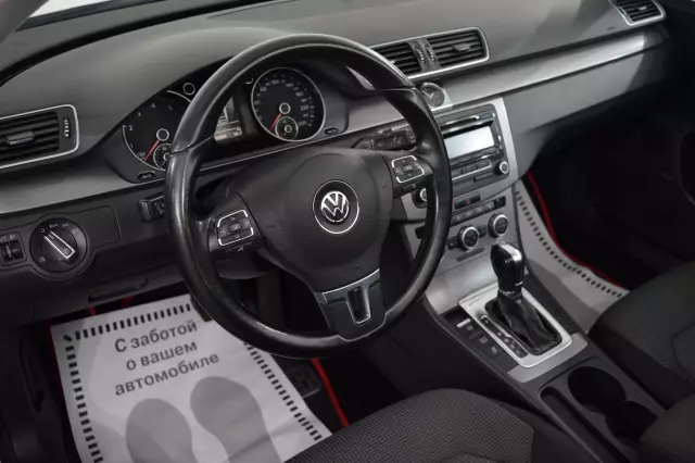 Volkswagen Passat 2012