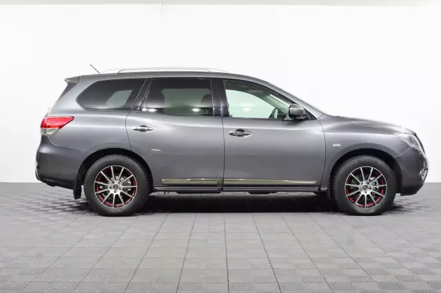 Nissan Pathfinder 2014