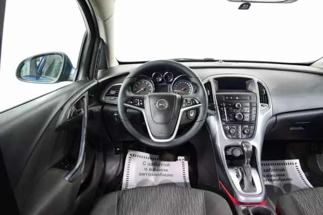 Opel Astra 2013
