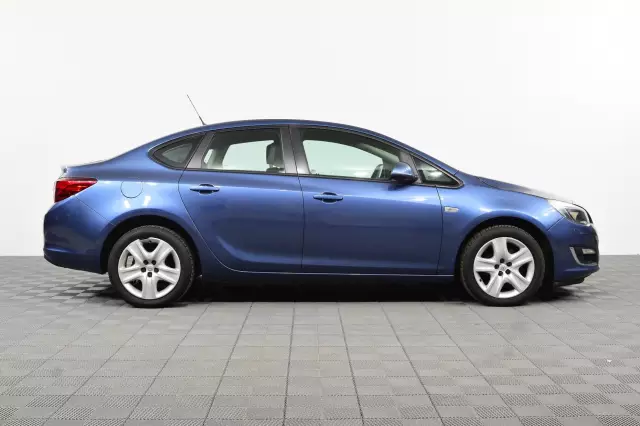 Opel Astra 2013