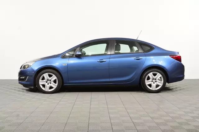 Opel Astra 2013