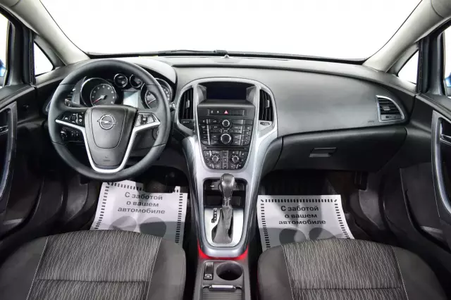 Opel Astra 2013