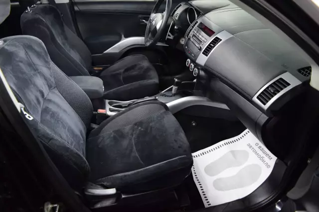 Mitsubishi Outlander 2010
