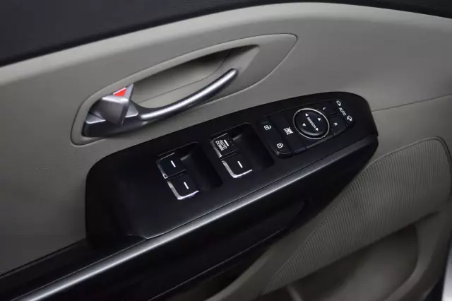 Kia Carnival 2016