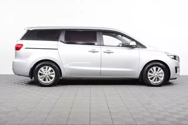 Kia Carnival 2016
