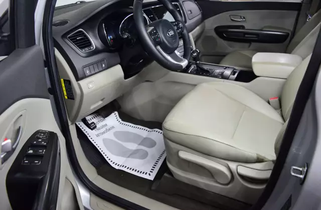 Kia Carnival 2016