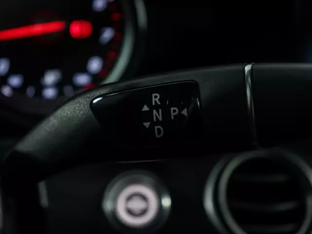 Mercedes-Benz E-Класс 2016