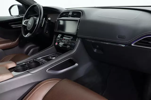 Jaguar F-Pace 2017