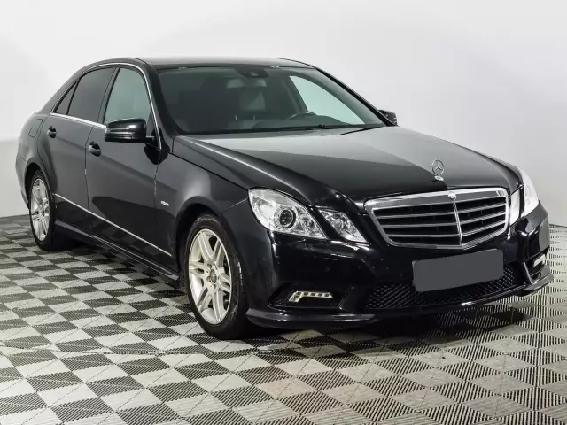 Mercedes-Benz E-Класс 2012