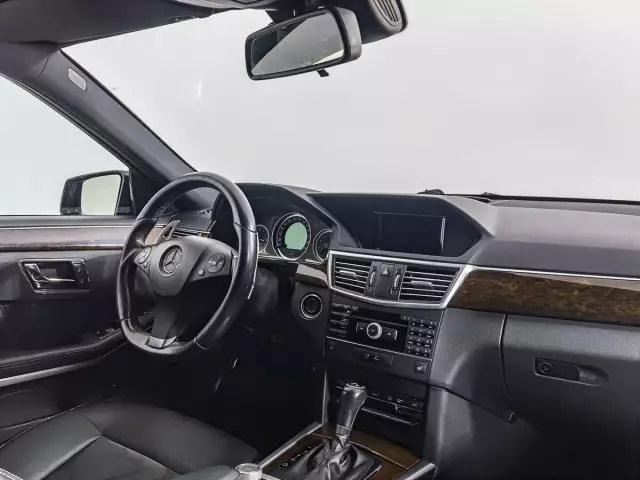 Mercedes-Benz E-Класс 2012