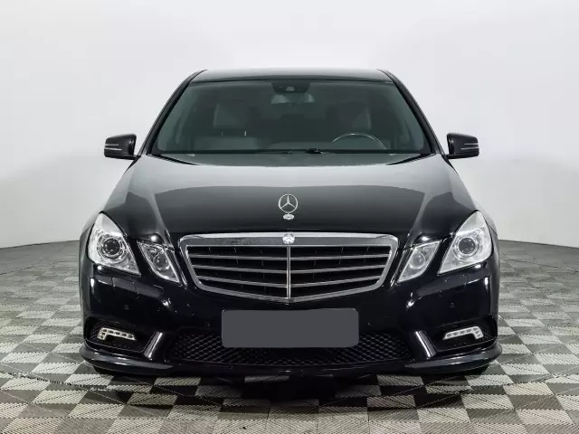 Mercedes-Benz E-Класс 2012
