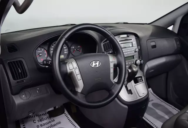 Hyundai Grand Starex 2011