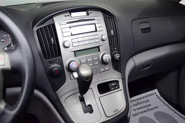 Hyundai Grand Starex 2011
