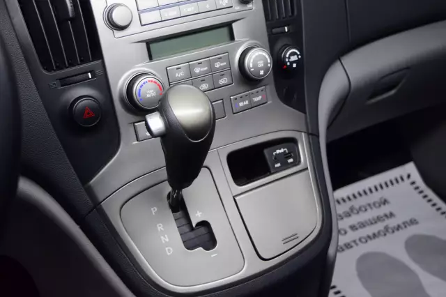 Hyundai Grand Starex 2011