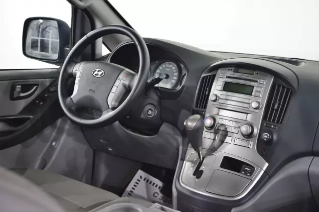 Hyundai Grand Starex 2011