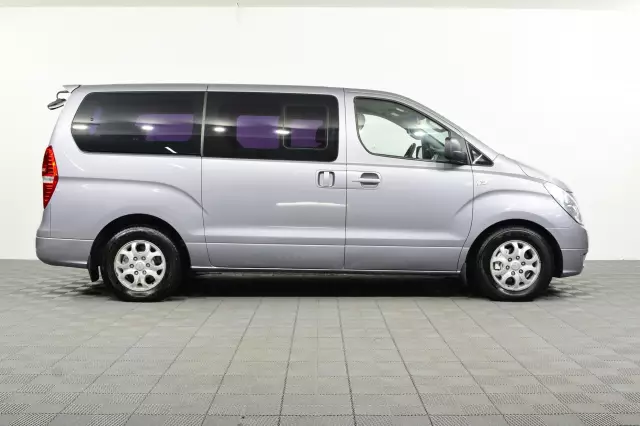 Hyundai Grand Starex 2011