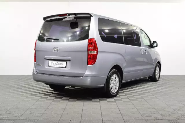 Hyundai Grand Starex 2011