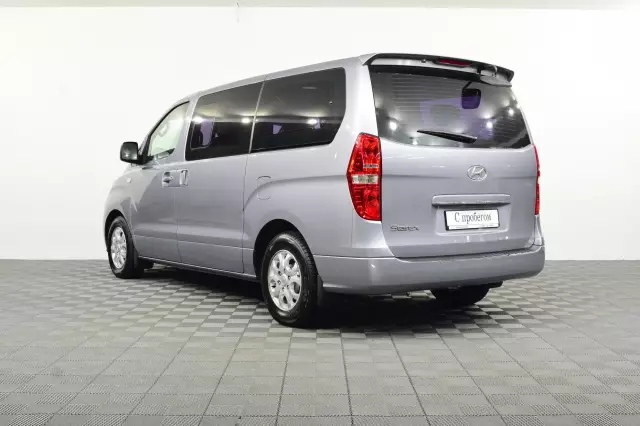 Hyundai Grand Starex 2011